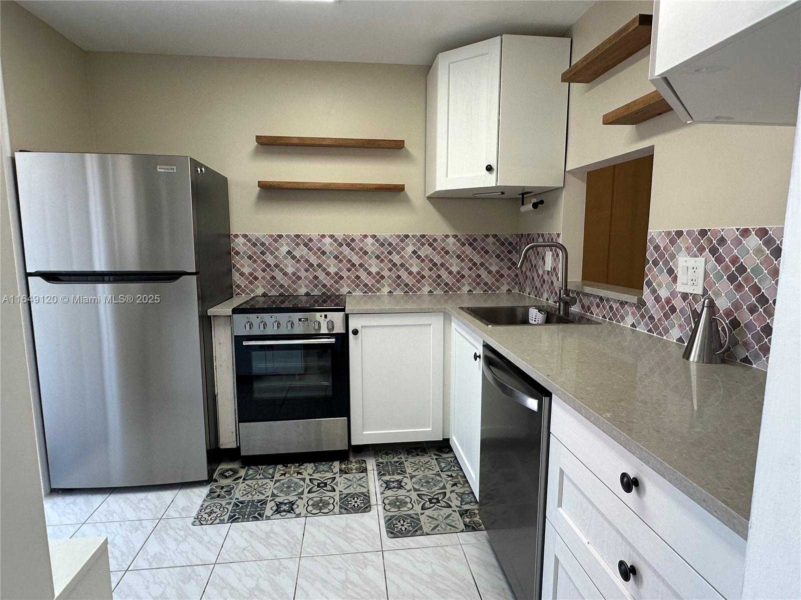 Small Image of 233 NORTH EAST 14TH AVE #304, Hallandale Beach Number 6
