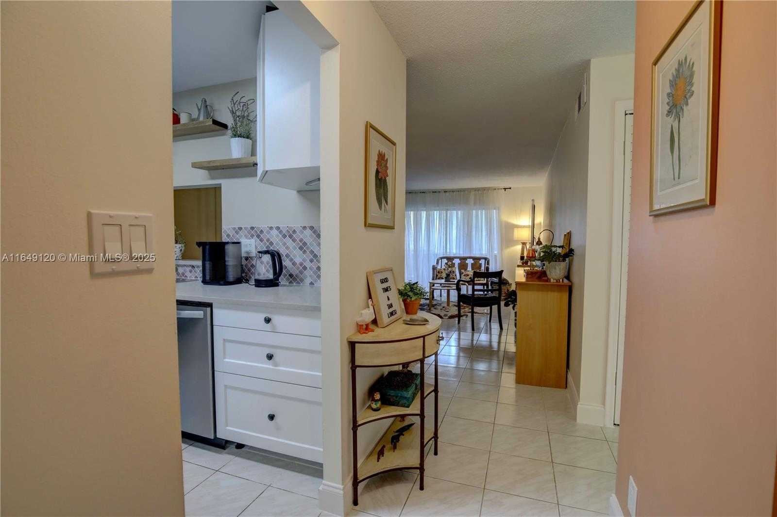 Small Image of 233 NORTH EAST 14TH AVE #304, Hallandale Beach Number 9
