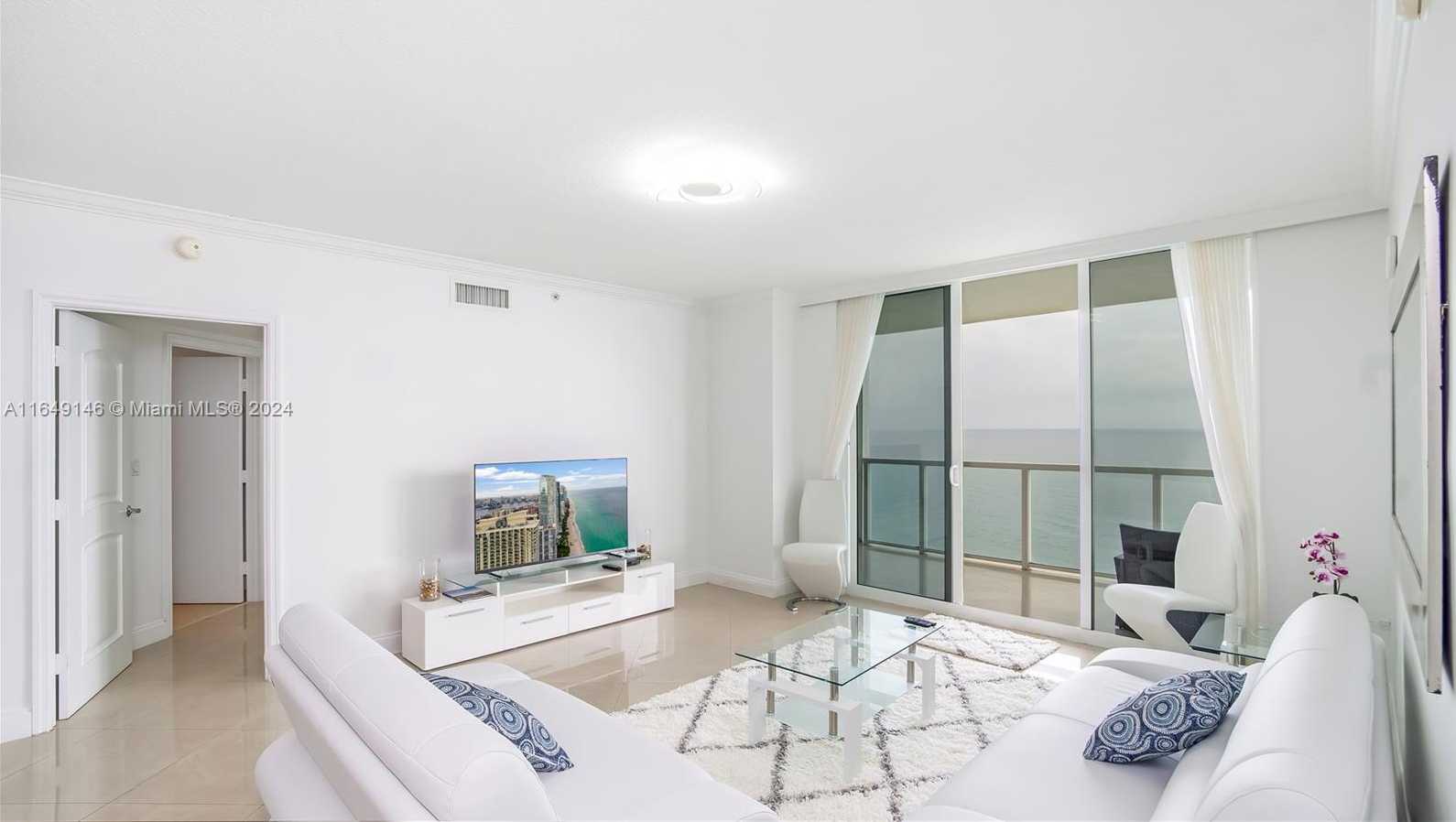 Small Image of 16699 Collins Ave, Sunny Isles Beach, FL 33160, USA Number 15