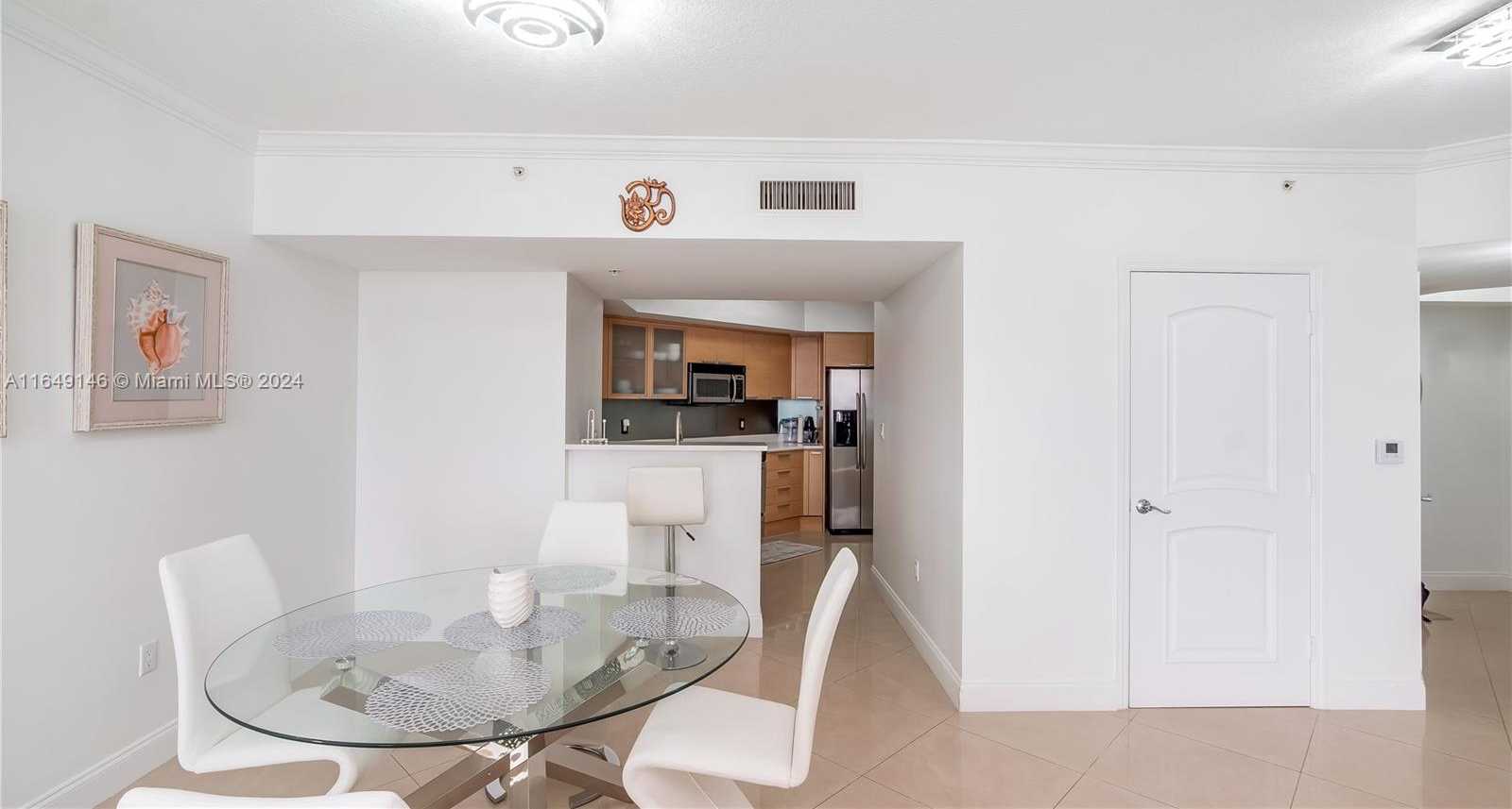 Small Image of 16699 Collins Ave, Sunny Isles Beach, FL 33160, USA Number 16
