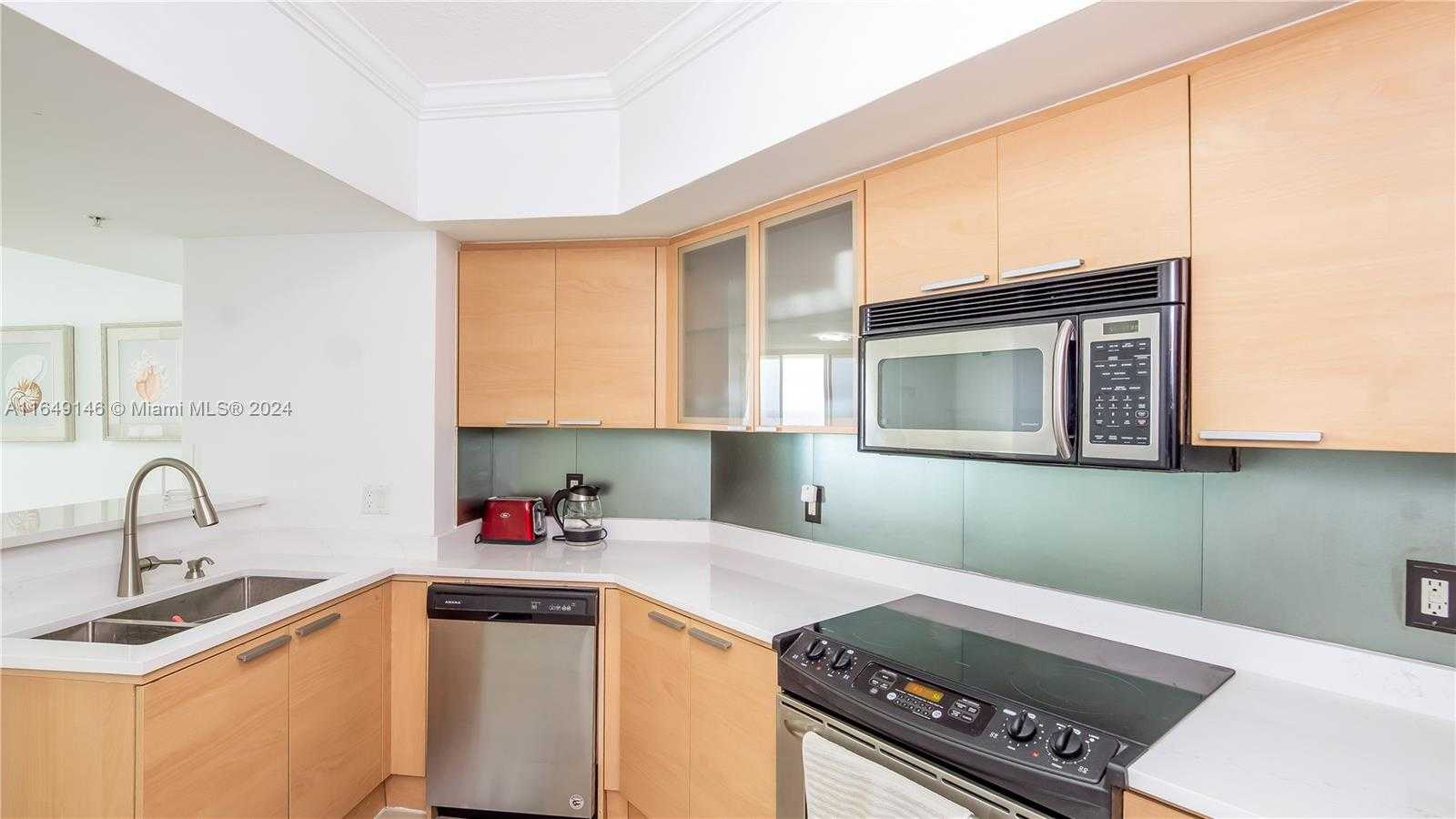 Small Image of 16699 Collins Ave, Sunny Isles Beach, FL 33160, USA Number 18