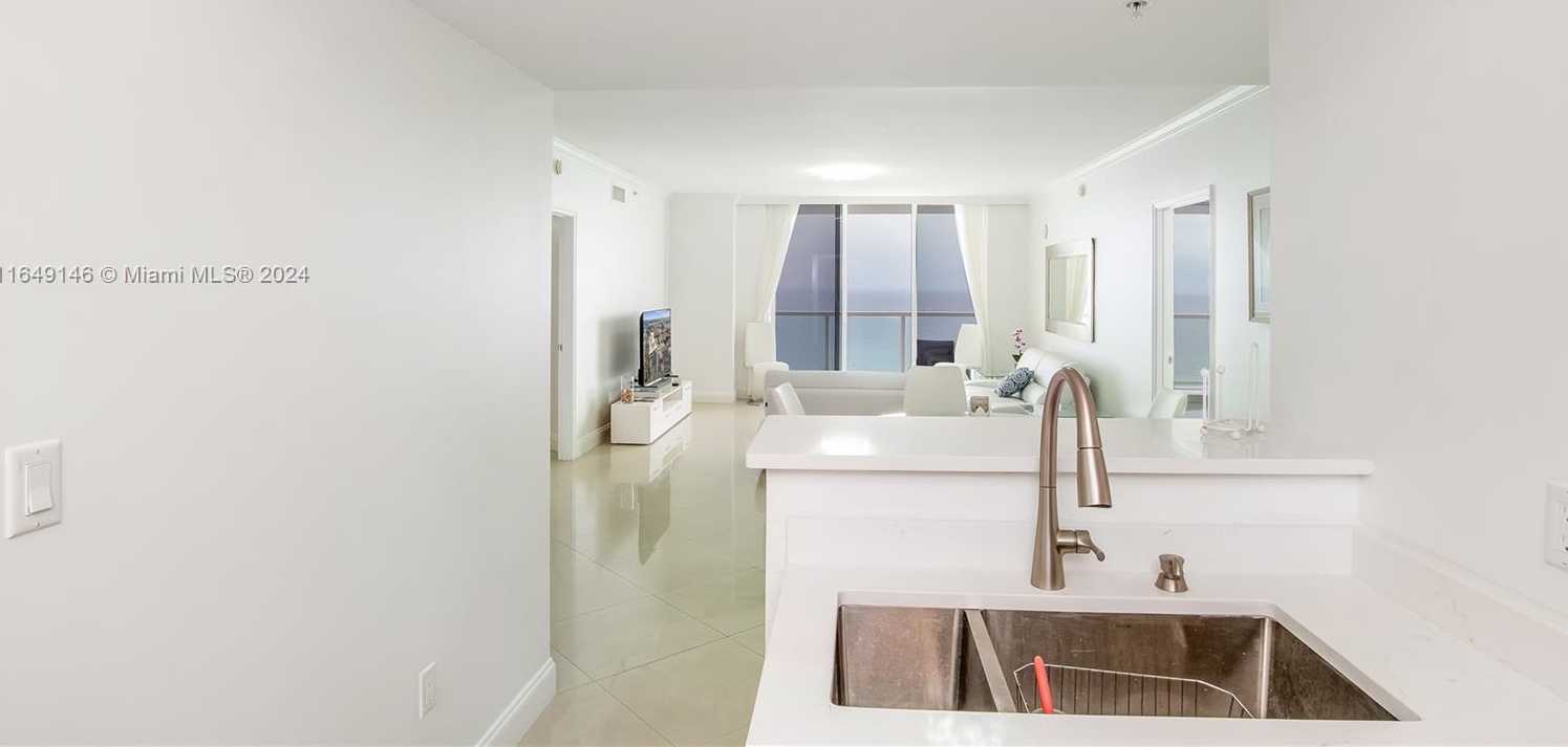 Small Image of 16699 Collins Ave, Sunny Isles Beach, FL 33160, USA Number 19
