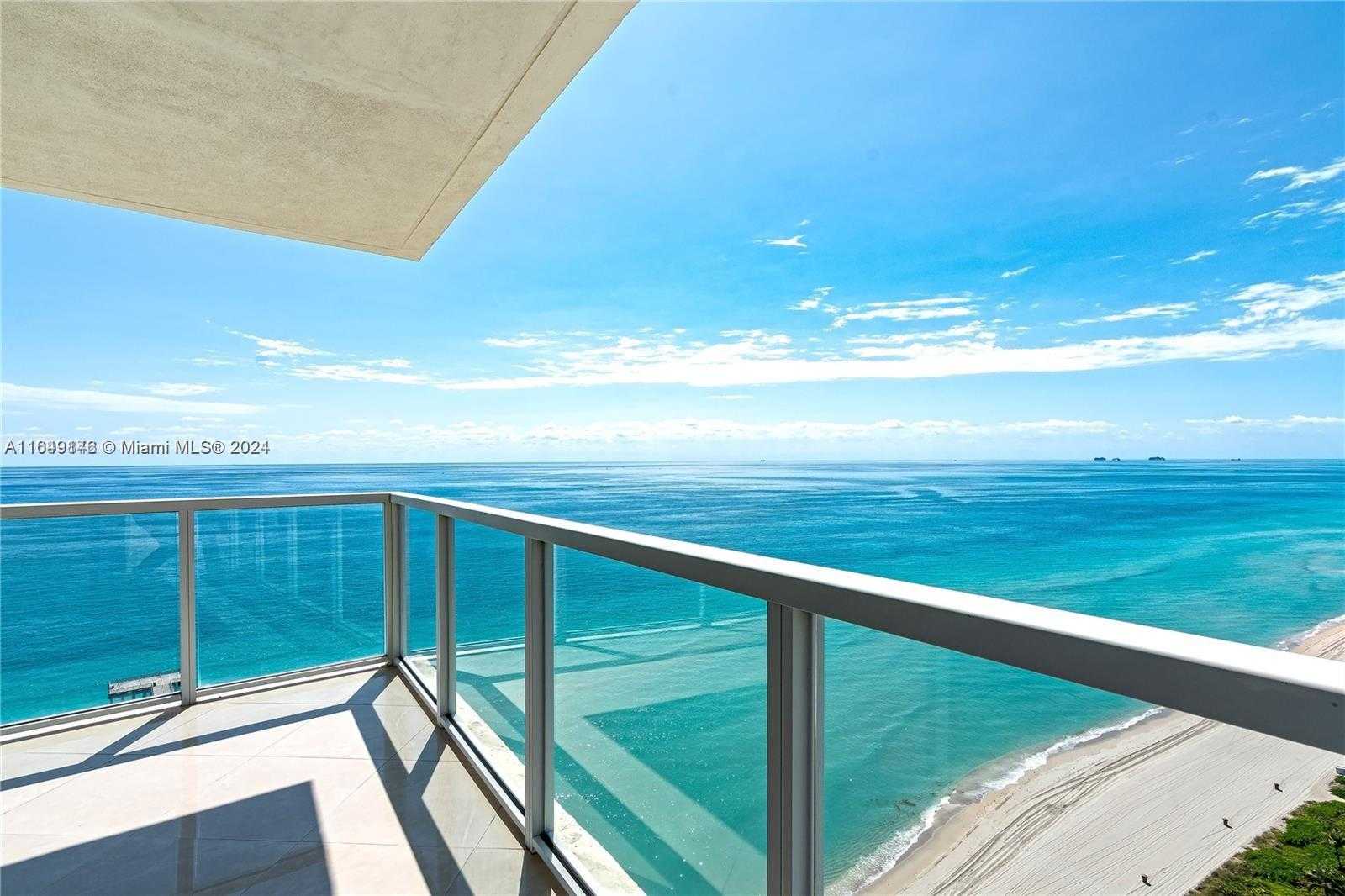 Small Image of 16699 Collins Ave, Sunny Isles Beach, FL 33160, USA Number 2