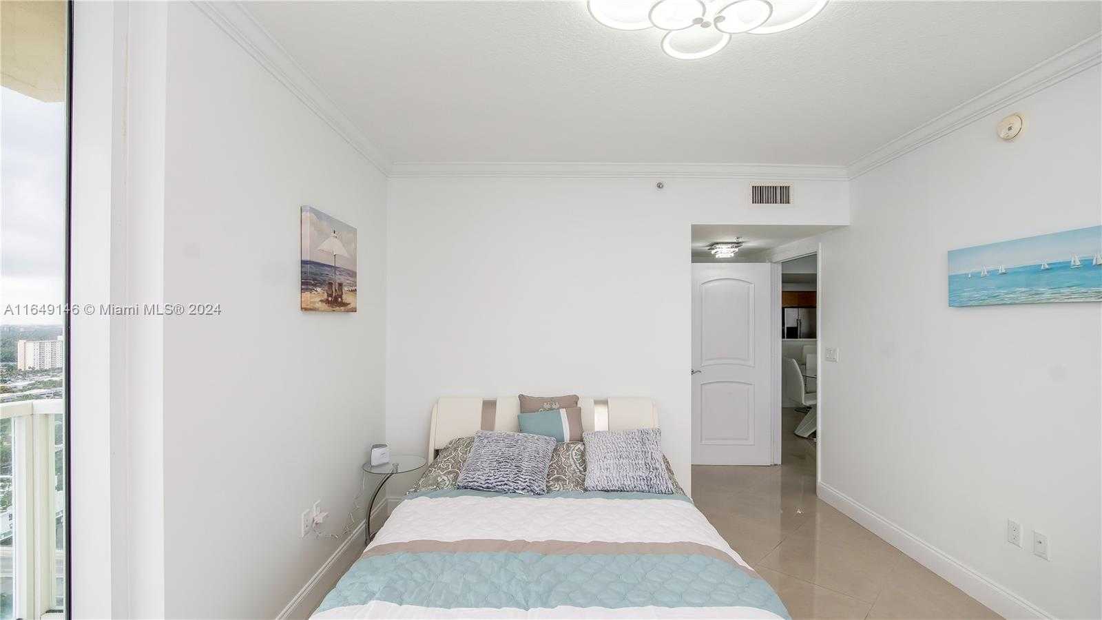 Small Image of 16699 Collins Ave, Sunny Isles Beach, FL 33160, USA Number 26