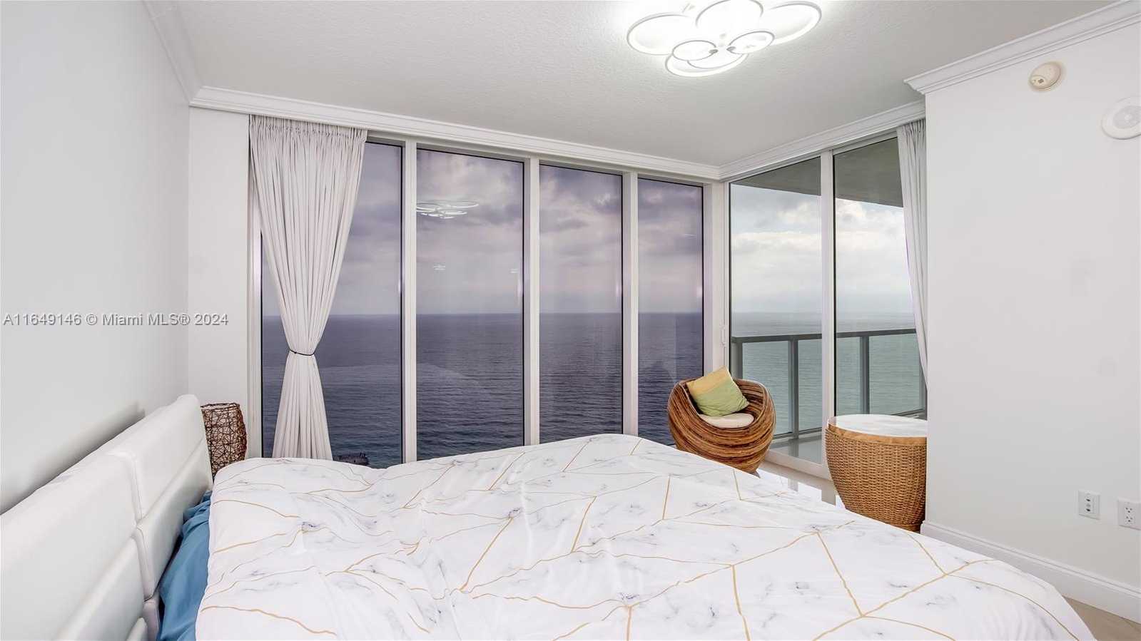 Small Image of 16699 Collins Ave, Sunny Isles Beach, FL 33160, USA Number 30