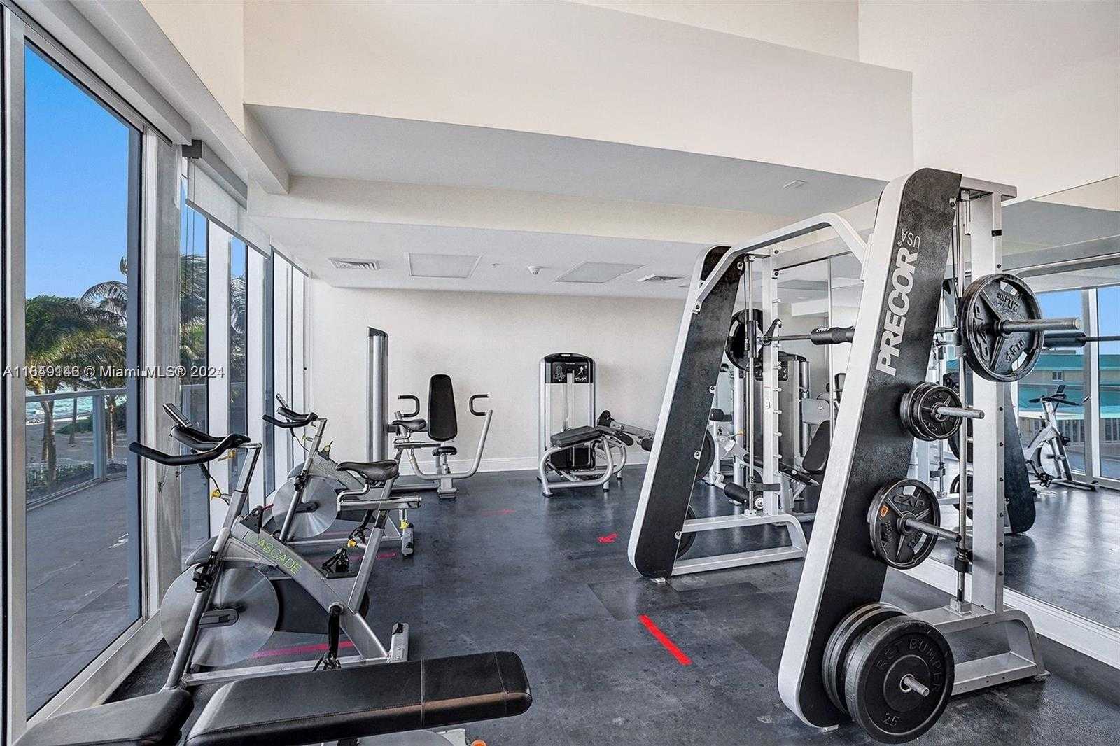 Small Image of 16699 Collins Ave, Sunny Isles Beach, FL 33160, USA Number 44