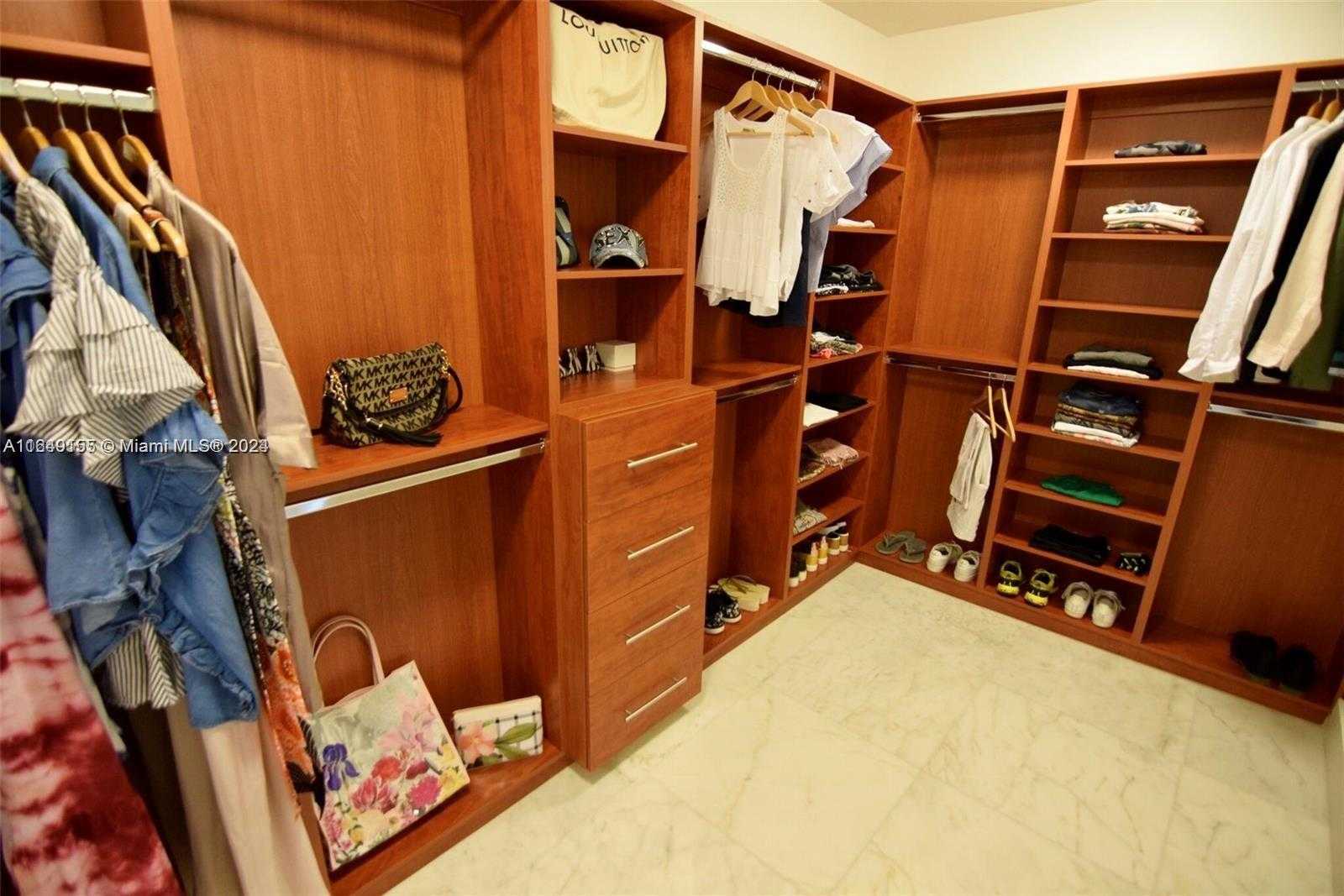 Small Image of 10201 COLLINS AVE #405, Bal Harbour Number 13