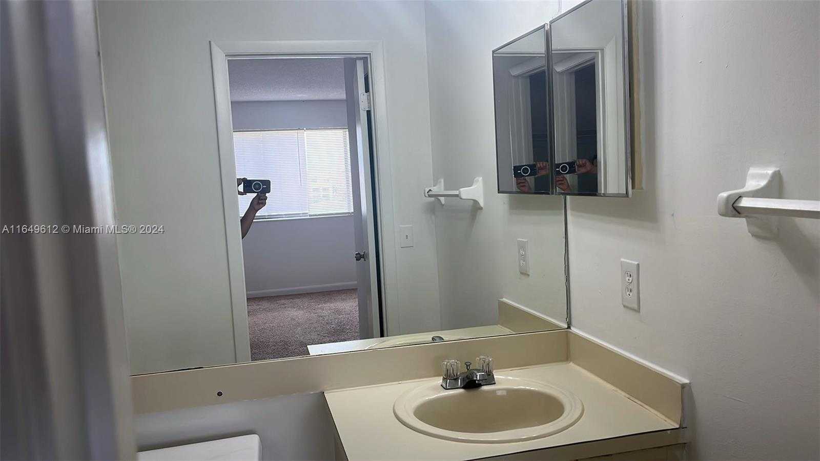 Small Image of 5200 NORTH WEST 31ST AVE #217, Fort Lauderdale Number 5
