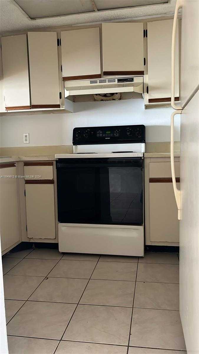 Small Image of 5200 NORTH WEST 31ST AVE #217, Fort Lauderdale Number 9