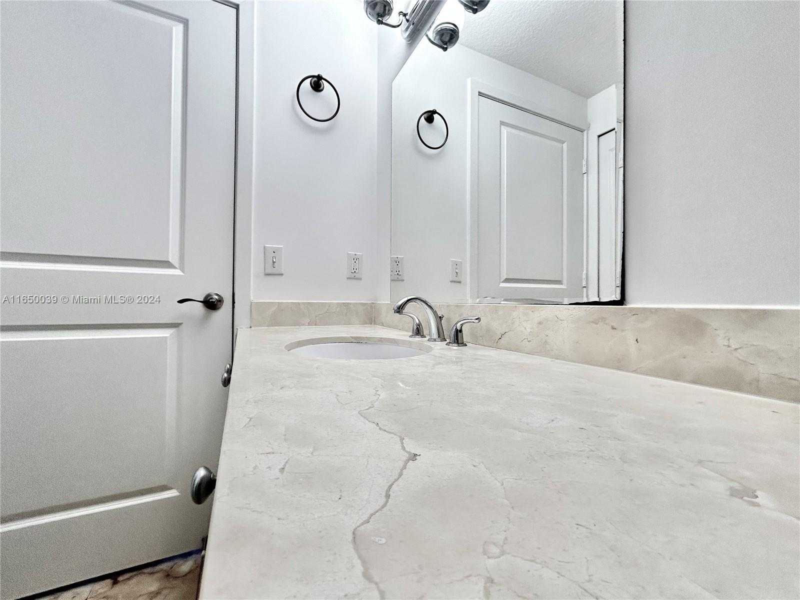 Small Image of 170 SOUTH EAST 14TH ST #2906, Miami Number 13