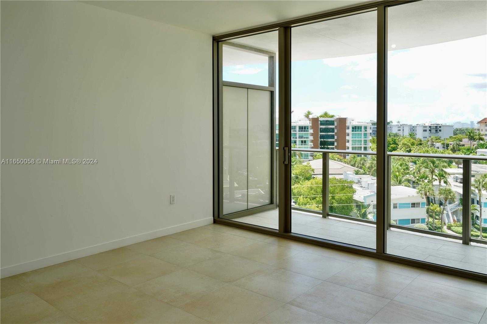 Small Image of 1135 103 ST #701, Bay Harbor Islands Number 18