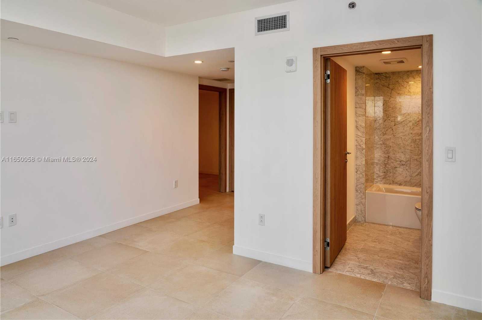 Small Image of 1135 103 ST #701, Bay Harbor Islands Number 20