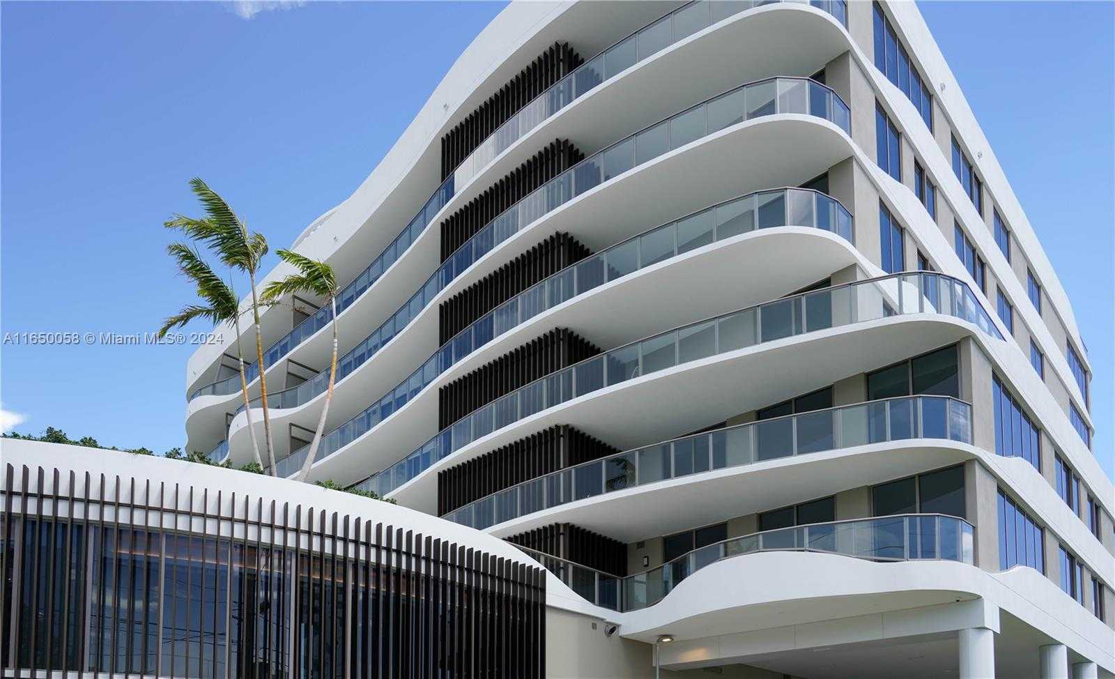 Small Image of 1135 103 ST #701, Bay Harbor Islands Number 26