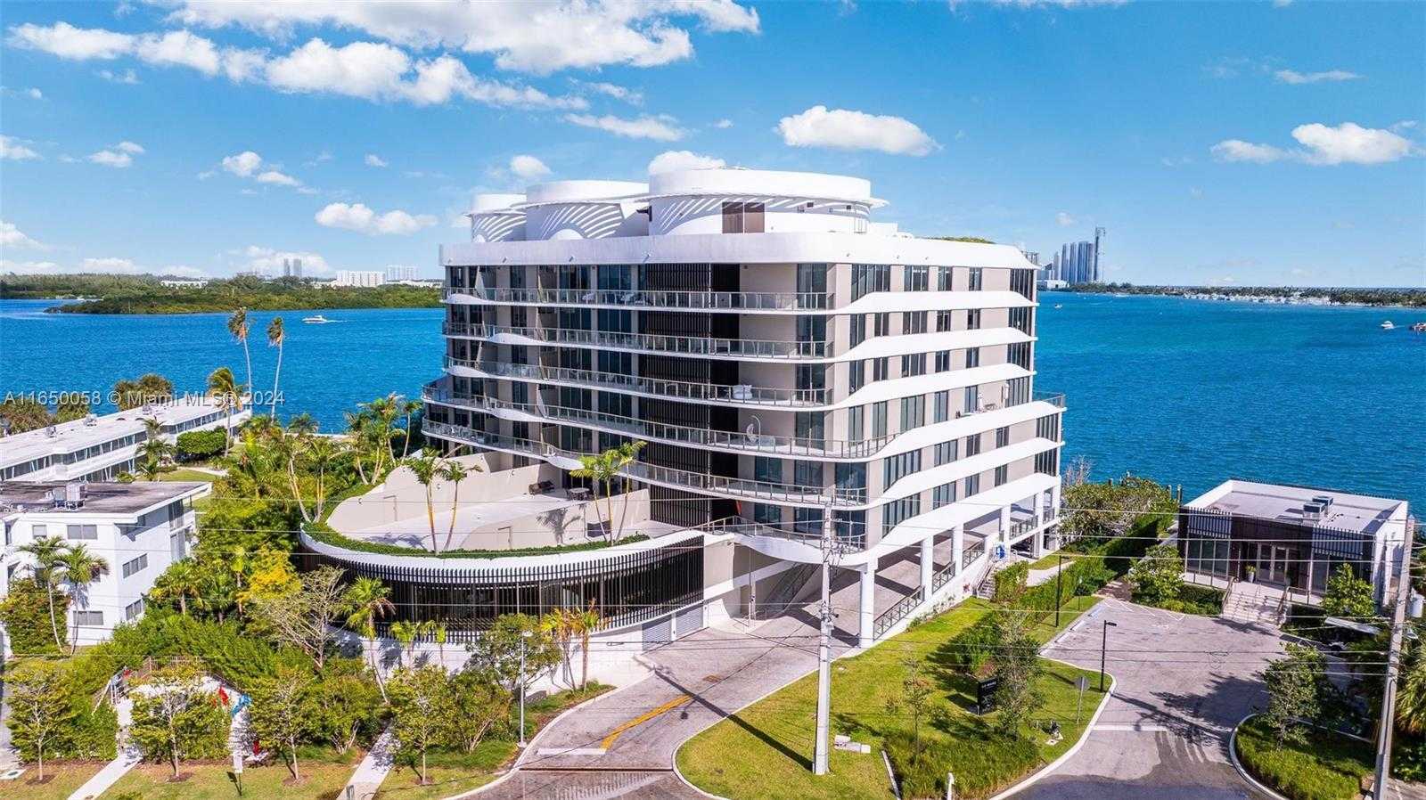 Small Image of 1135 103 ST #701, Bay Harbor Islands Number 38