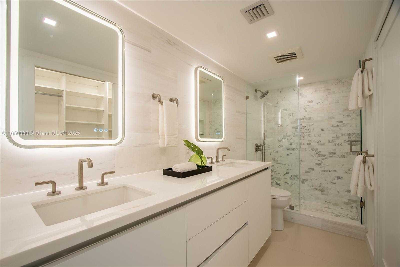 Small Image of 150 SUNRISE DR #4B, Key Biscayne Number 13