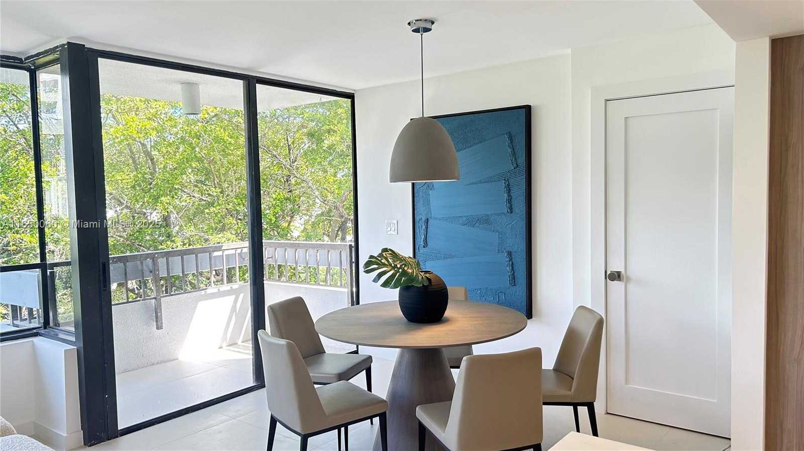 Small Image of 150 SUNRISE DR #4B, Key Biscayne Number 6