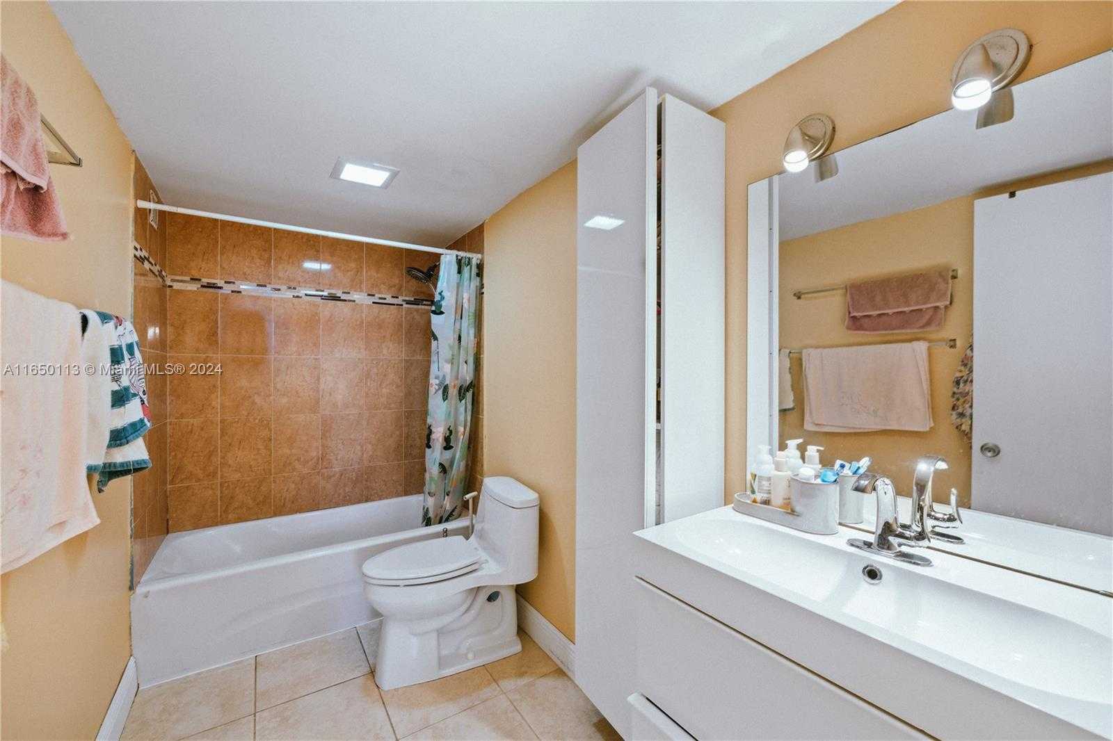 Small Image of 2841 NORTH EAST 163RD ST #704, North Miami Beach Number 11