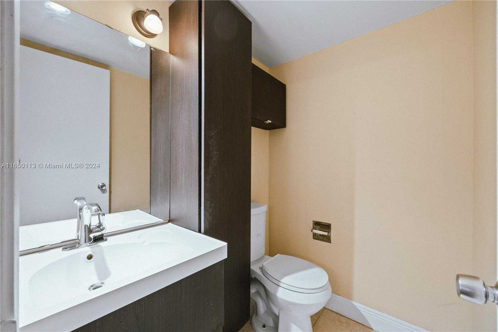 Small Image of 2841 NORTH EAST 163RD ST #704, North Miami Beach Number 12