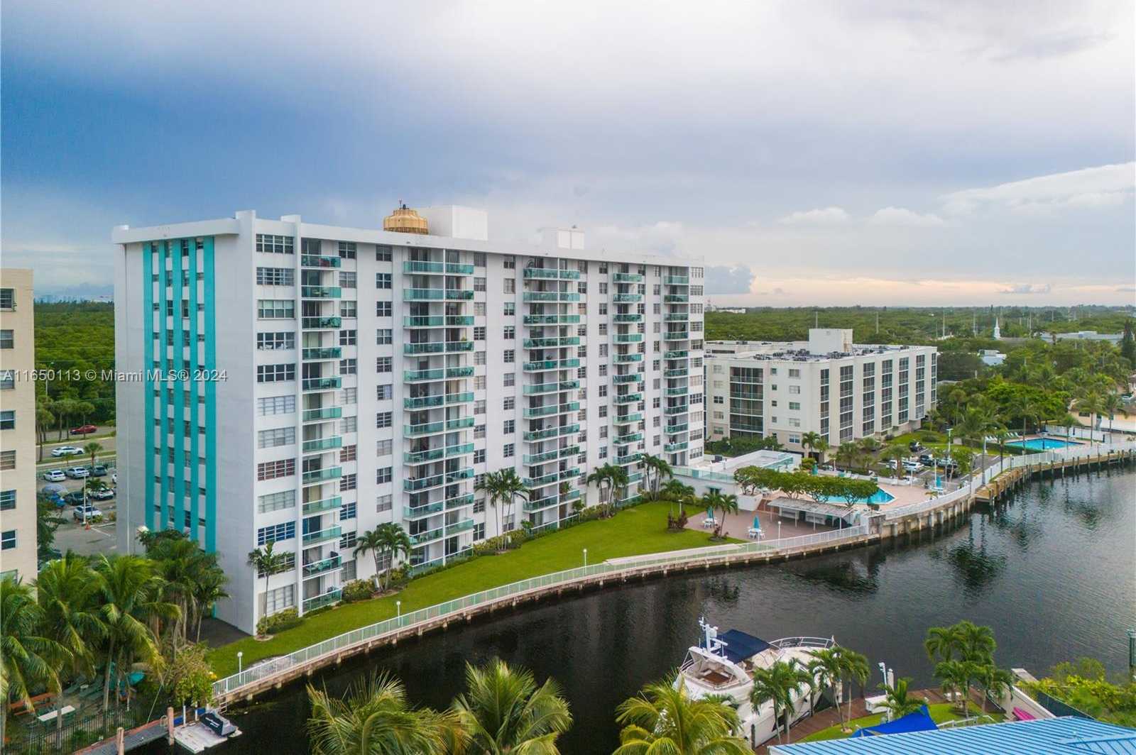 Small Image of 2841 NORTH EAST 163RD ST #704, North Miami Beach Number 2
