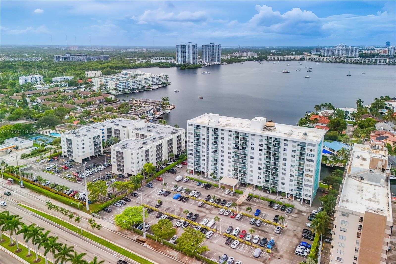 Small Image of 2841 NORTH EAST 163RD ST #704, North Miami Beach Number 3