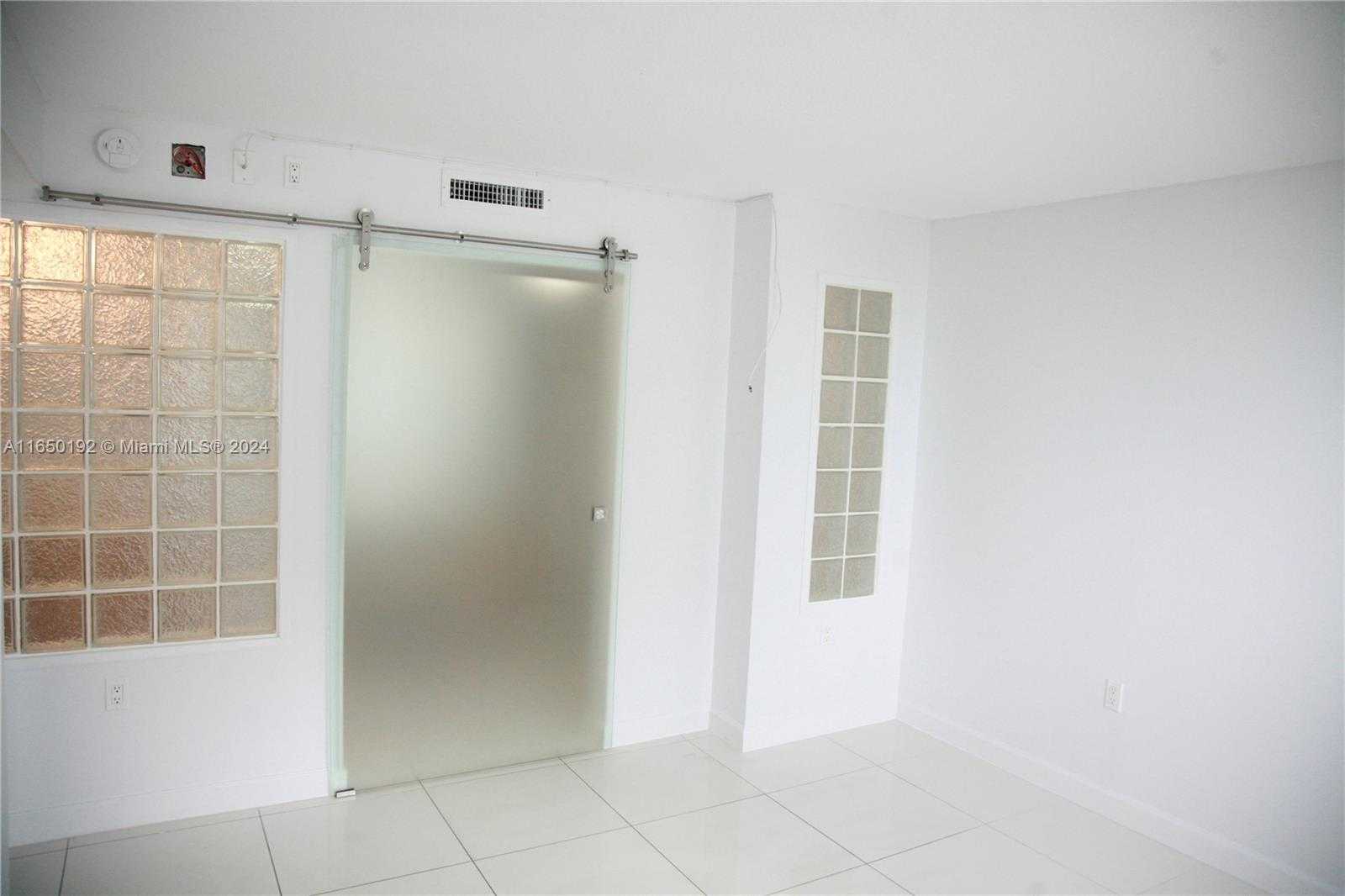 Small Image of 6969 COLLINS AVE #811, Miami Beach Number 13