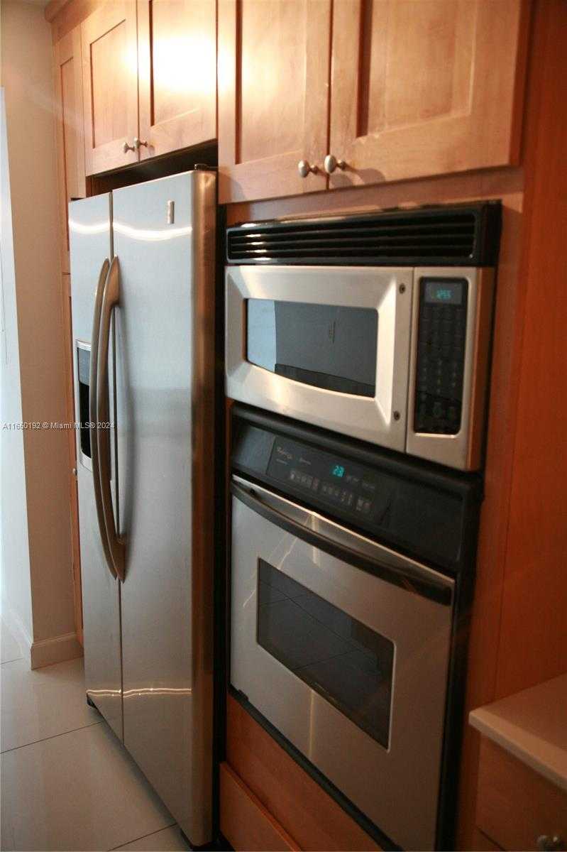 Small Image of 6969 COLLINS AVE #811, Miami Beach Number 15