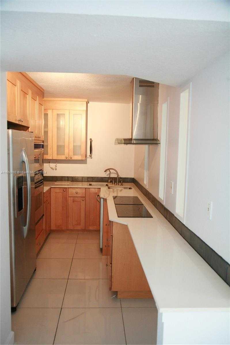 Small Image of 6969 COLLINS AVE #811, Miami Beach Number 17