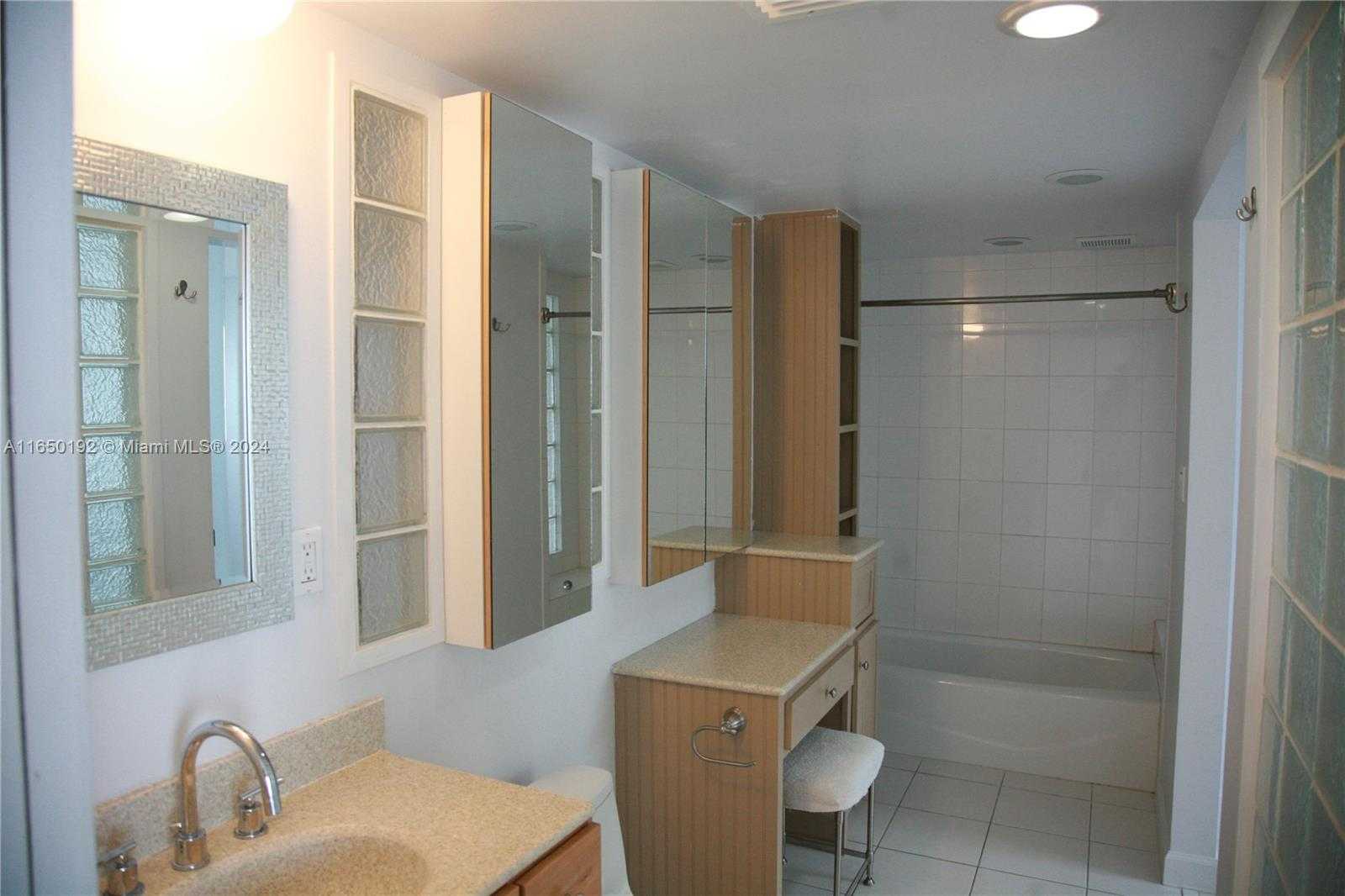 Small Image of 6969 COLLINS AVE #811, Miami Beach Number 20
