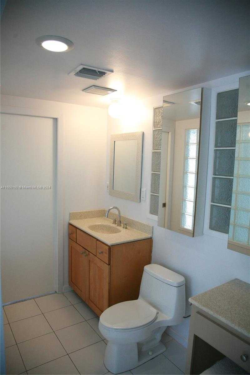 Small Image of 6969 COLLINS AVE #811, Miami Beach Number 21