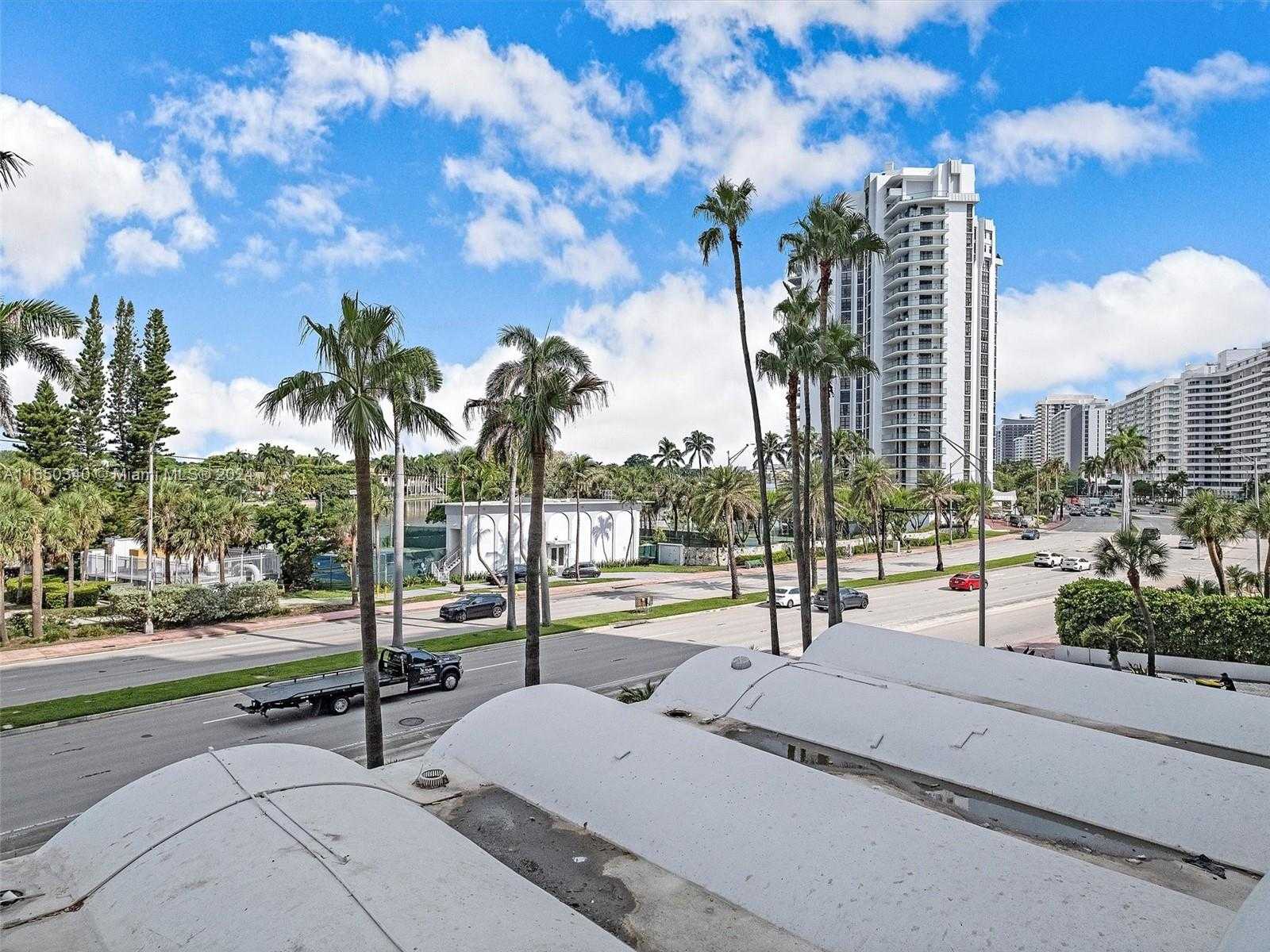 Small Image of 5401 COLLINS AVE #129, Miami Beach Number 16