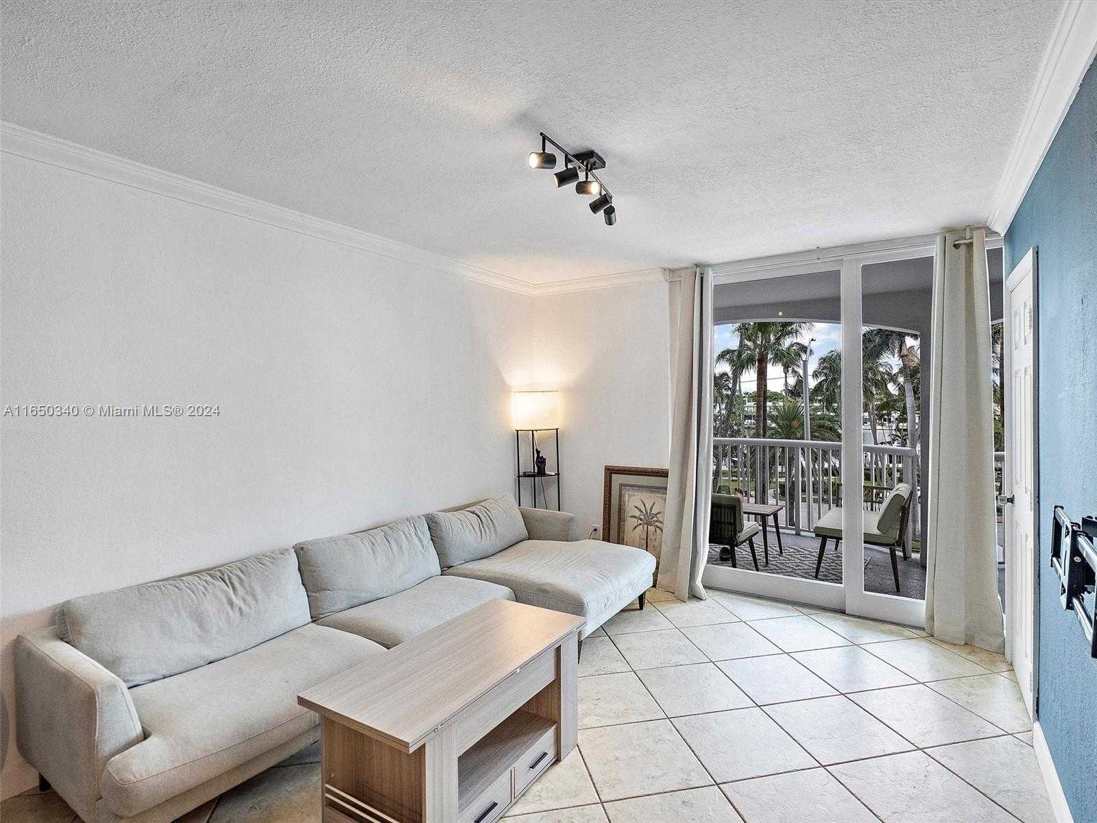 Small Image of 5401 COLLINS AVE #129, Miami Beach Number 2