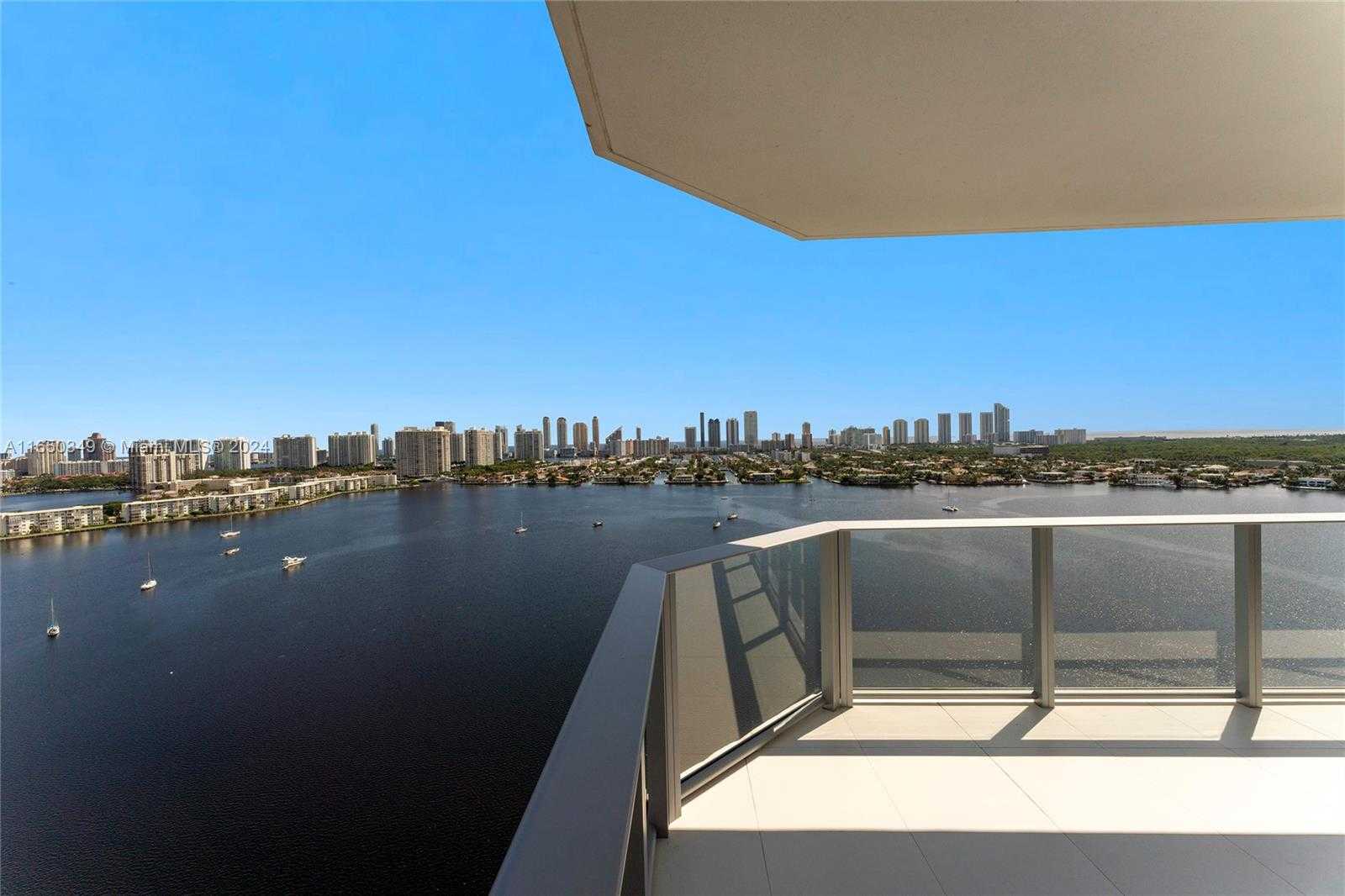 Small Image of 17111 BISCAYNE BLVD #2109, North Miami Beach Number 14