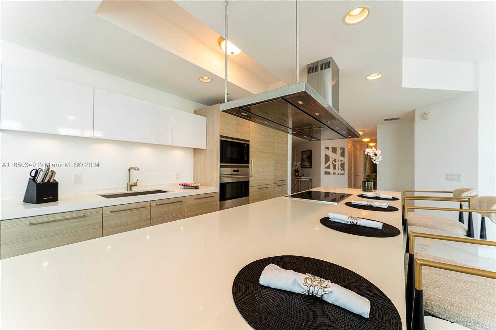 Small Image of 17111 BISCAYNE BLVD #2109, North Miami Beach Number 19