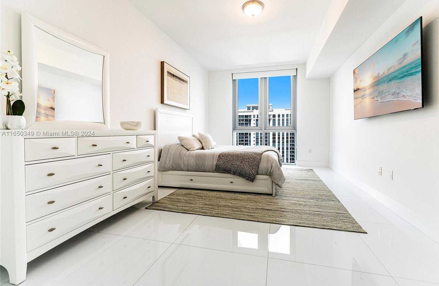 Small Image of 17111 BISCAYNE BLVD #2109, North Miami Beach Number 21