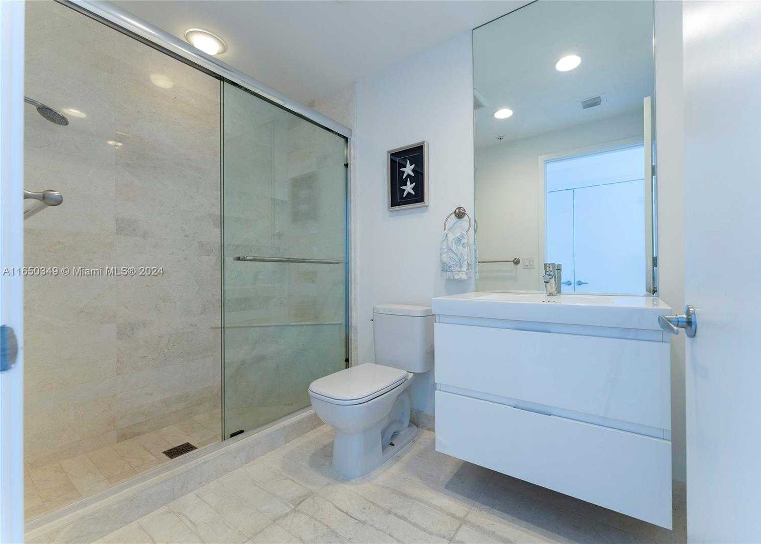 Small Image of 17111 BISCAYNE BLVD #2109, North Miami Beach Number 23
