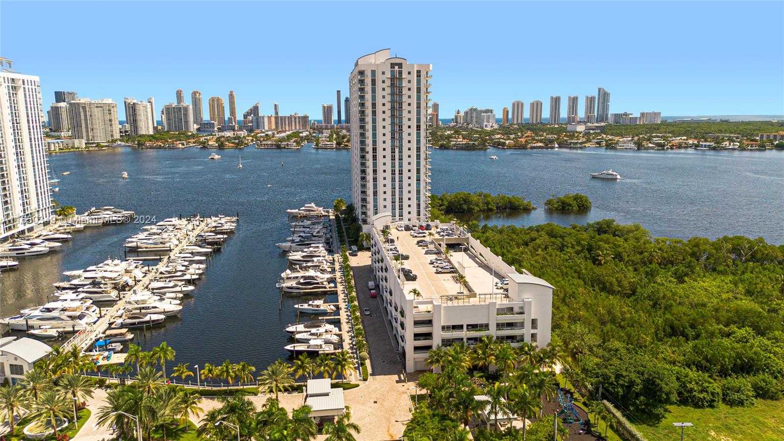 Small Image of 17111 BISCAYNE BLVD #2109, North Miami Beach Number 35