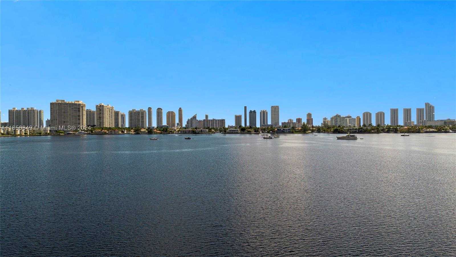Small Image of 17111 BISCAYNE BLVD #2109, North Miami Beach Number 38