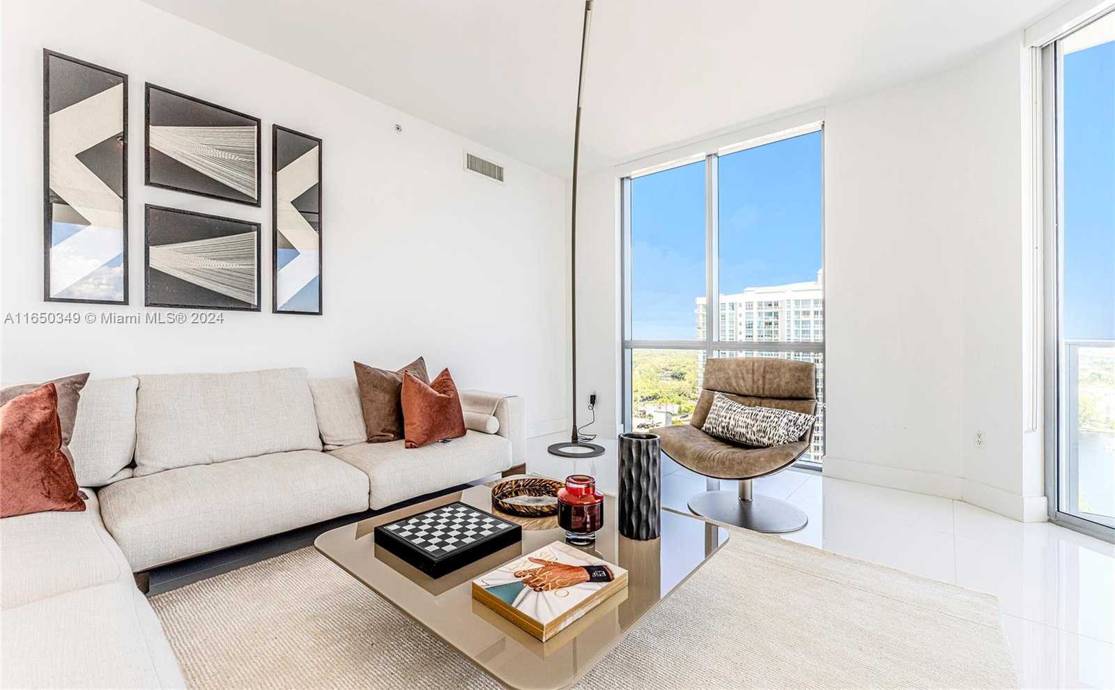 Small Image of 17111 BISCAYNE BLVD #2109, North Miami Beach Number 4