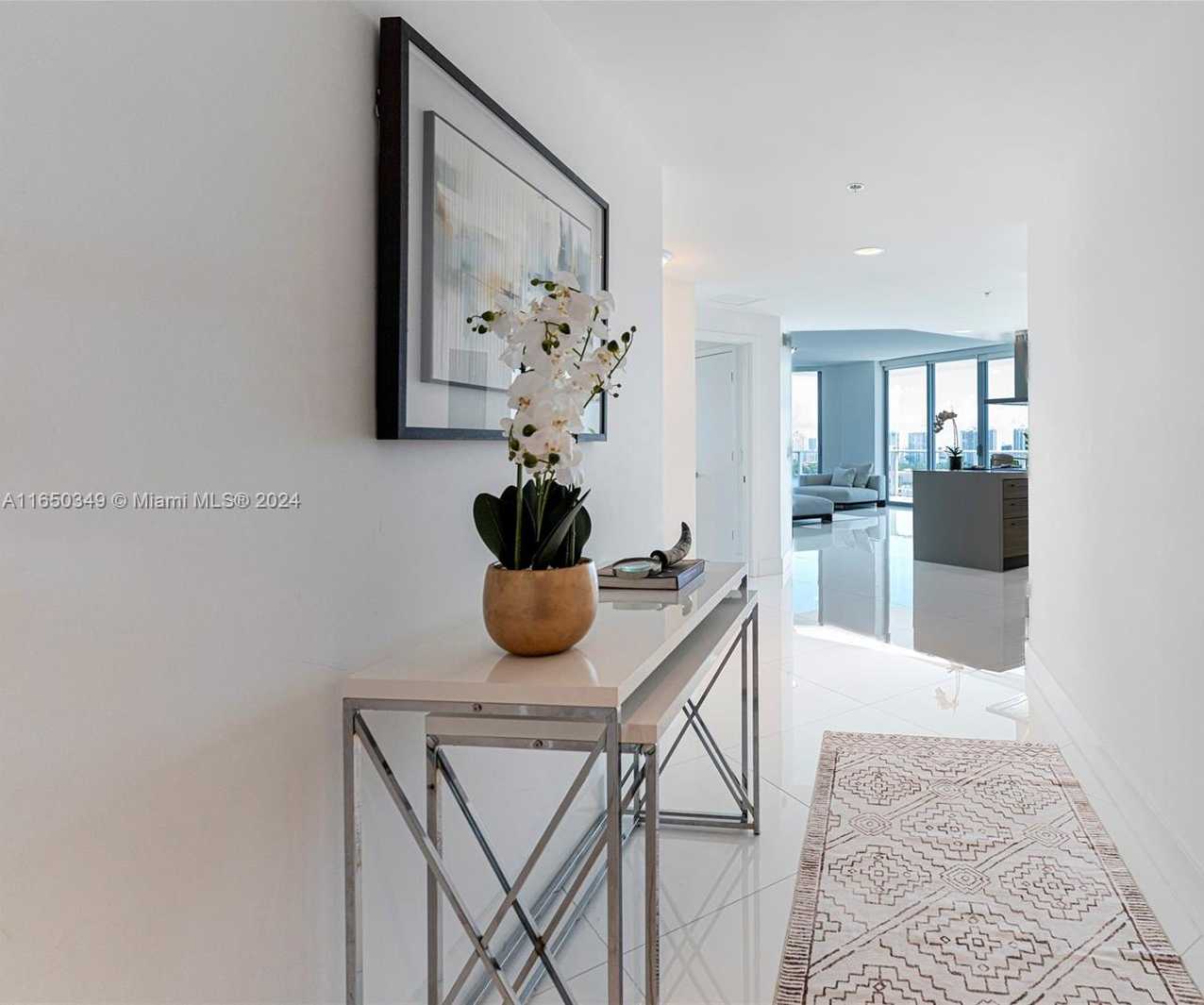 Small Image of 17111 BISCAYNE BLVD #2109, North Miami Beach Number 6
