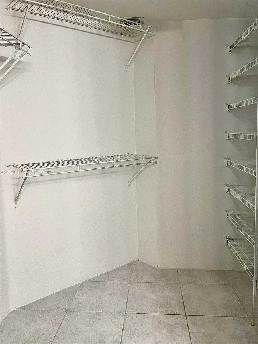 Small Image of 3530 MYSTIC POINTE DR #1711, Aventura Number 13