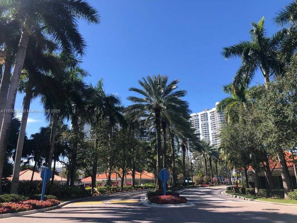 Small Image of 3530 MYSTIC POINTE DR #1711, Aventura Number 17