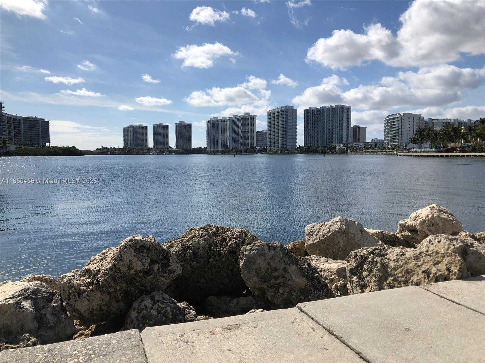 Small Image of 3530 MYSTIC POINTE DR #1711, Aventura Number 20