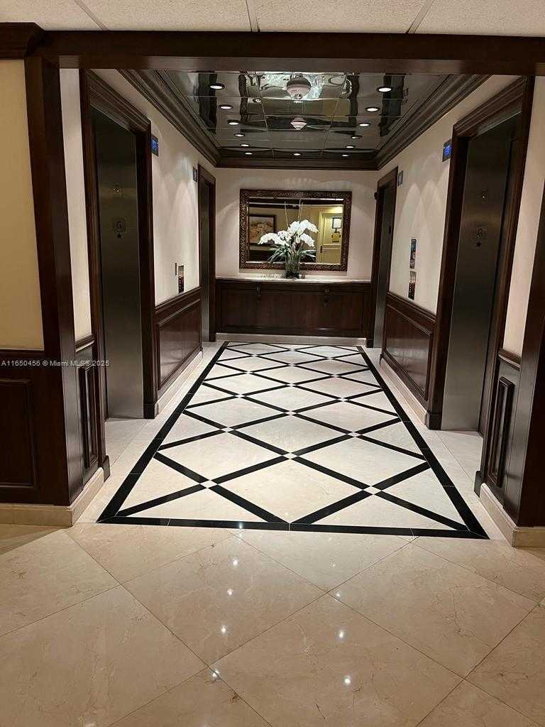 Small Image of 3530 MYSTIC POINTE DR #1711, Aventura Number 25