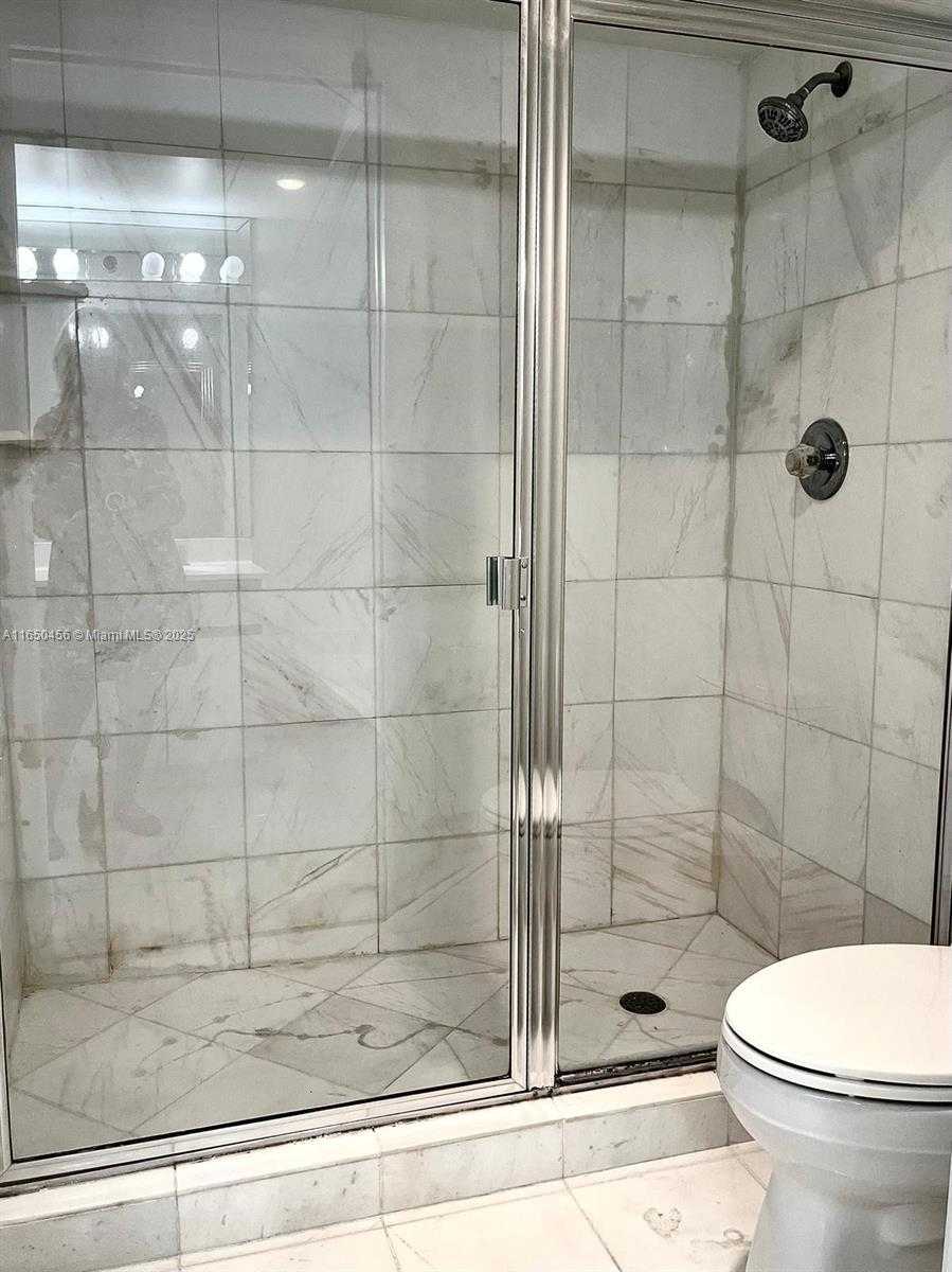 Small Image of 3530 MYSTIC POINTE DR #1711, Aventura Number 8
