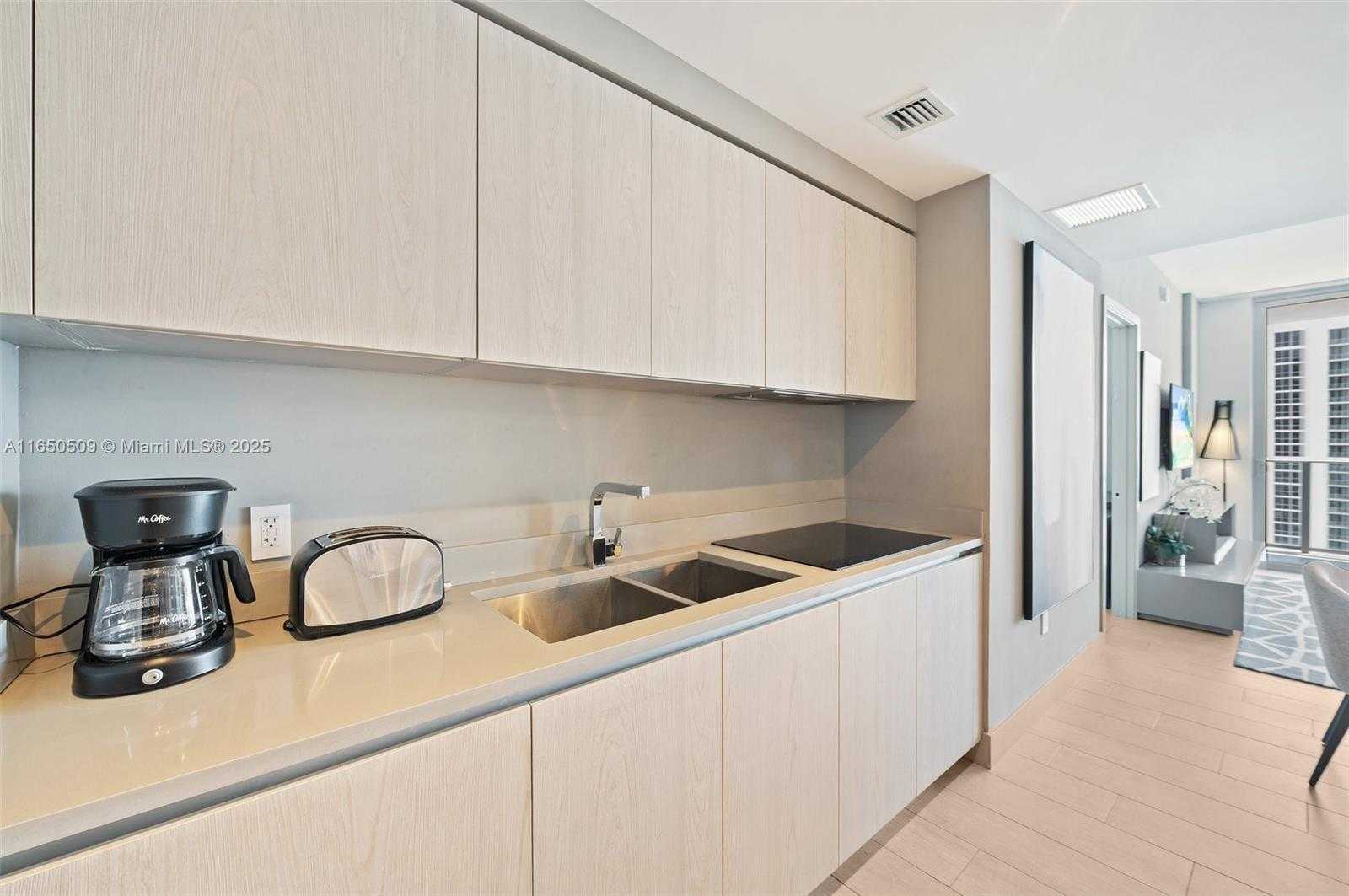 Small Image of 4010 SOUTH OCEAN DR #T3507, Hollywood Number 9