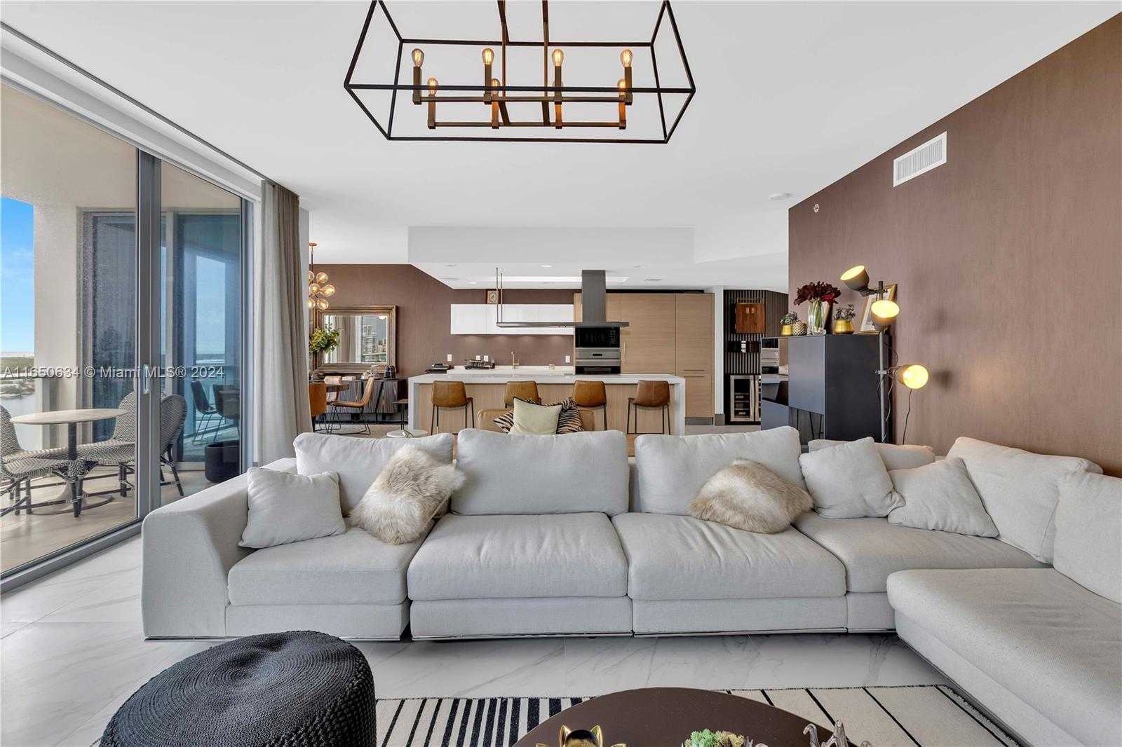 Small Image of 17111 BISCAYNE BLVD #1709, North Miami Beach Number 10