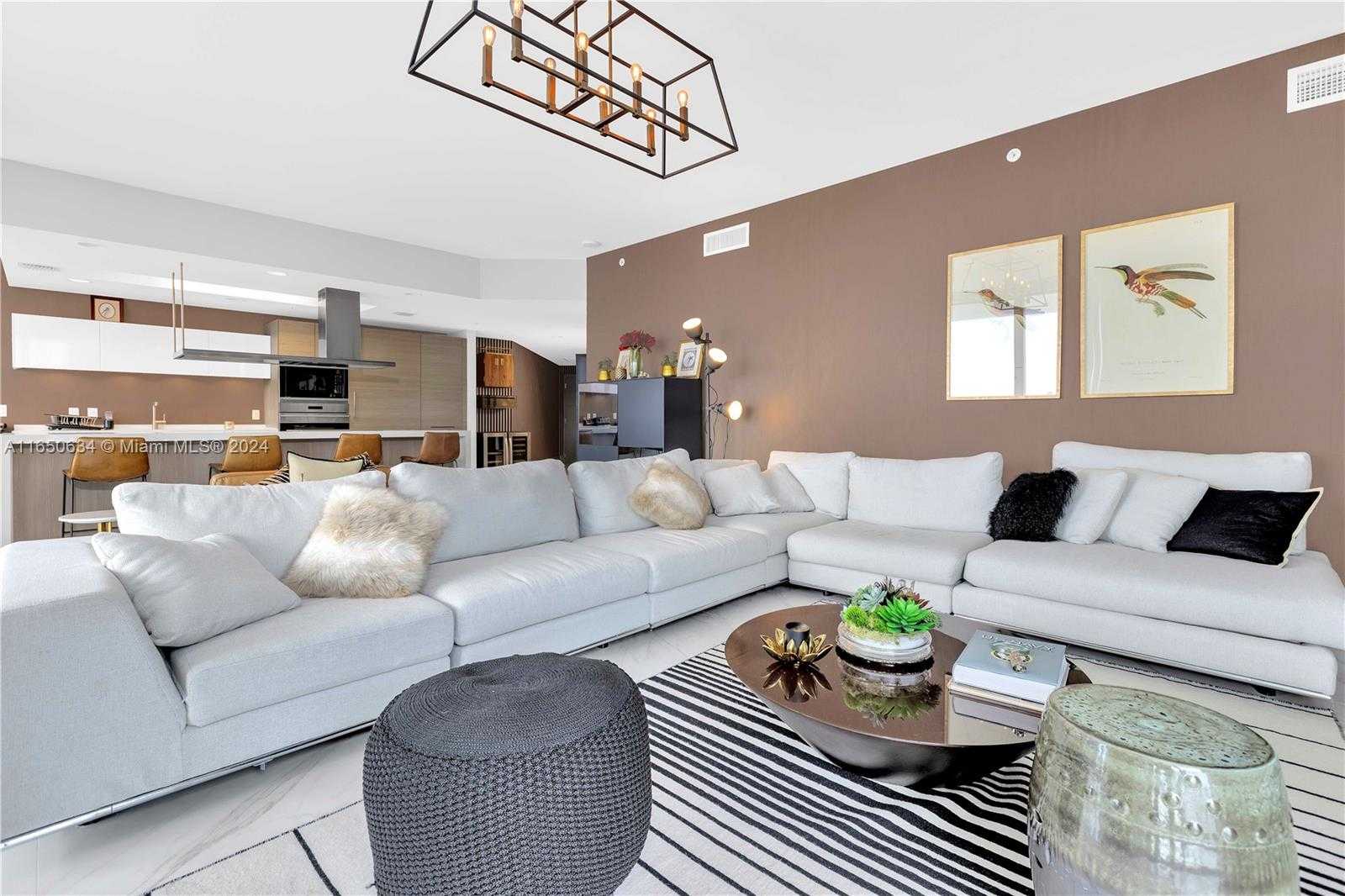 Small Image of 17111 BISCAYNE BLVD #1709, North Miami Beach Number 13