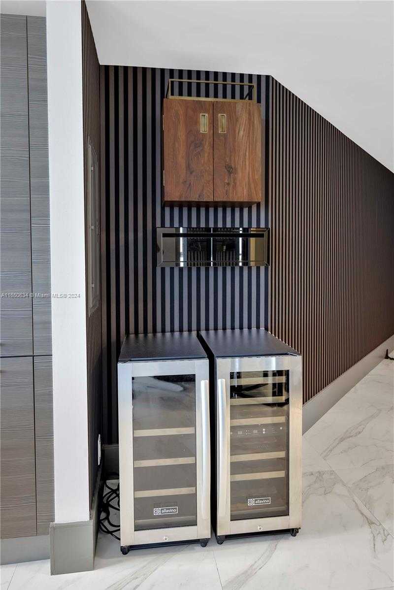 Small Image of 17111 BISCAYNE BLVD #1709, North Miami Beach Number 21