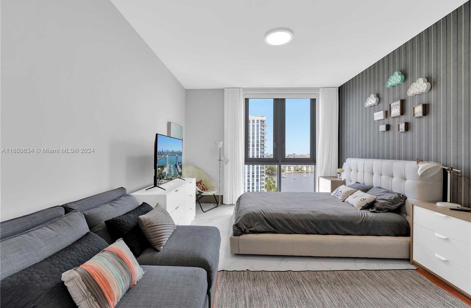 Small Image of 17111 BISCAYNE BLVD #1709, North Miami Beach Number 29