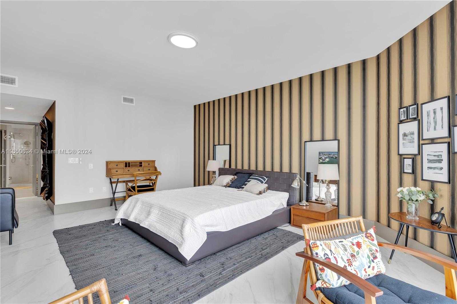 Small Image of 17111 BISCAYNE BLVD #1709, North Miami Beach Number 37